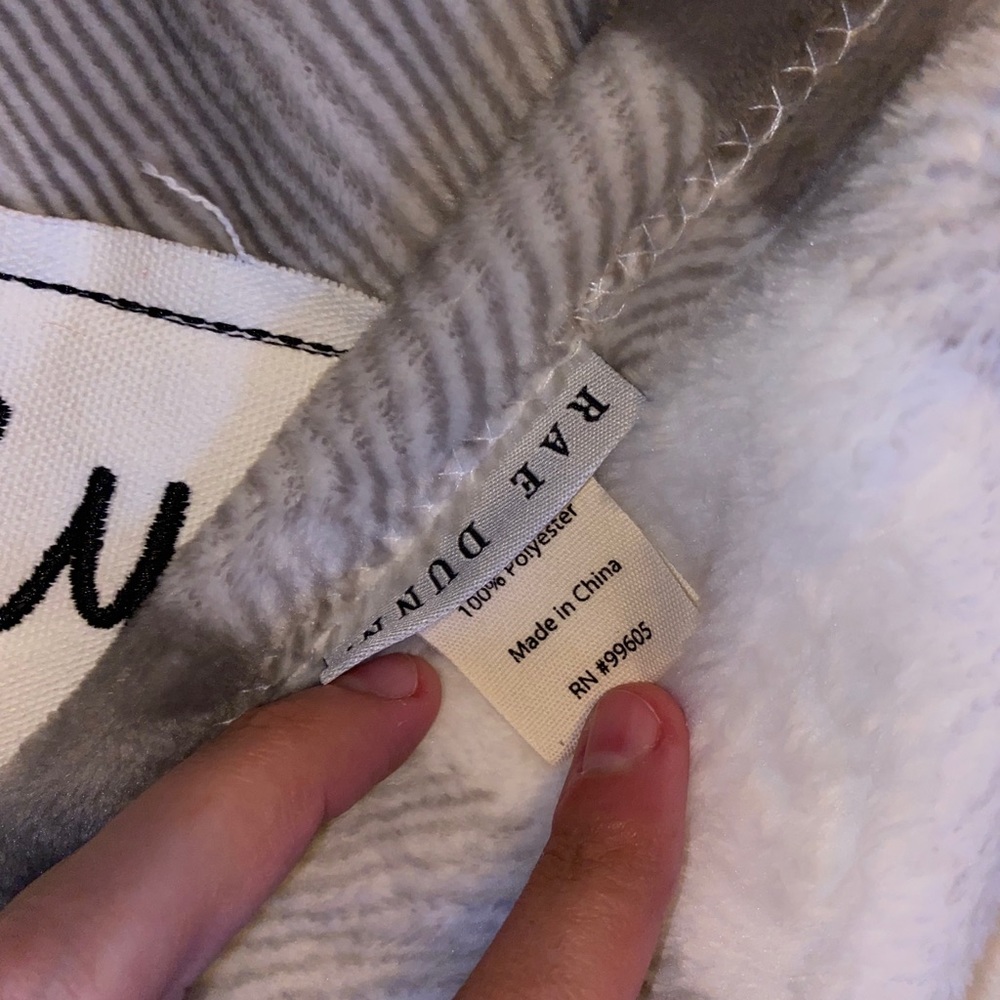 NWT Rae Dunn Buffalo Plaid SO VERY MERRY Throw - Picture 4 of 5